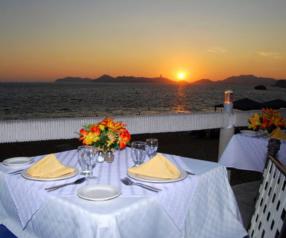 Hotel Acapulco Malibu Екстер'єр фото